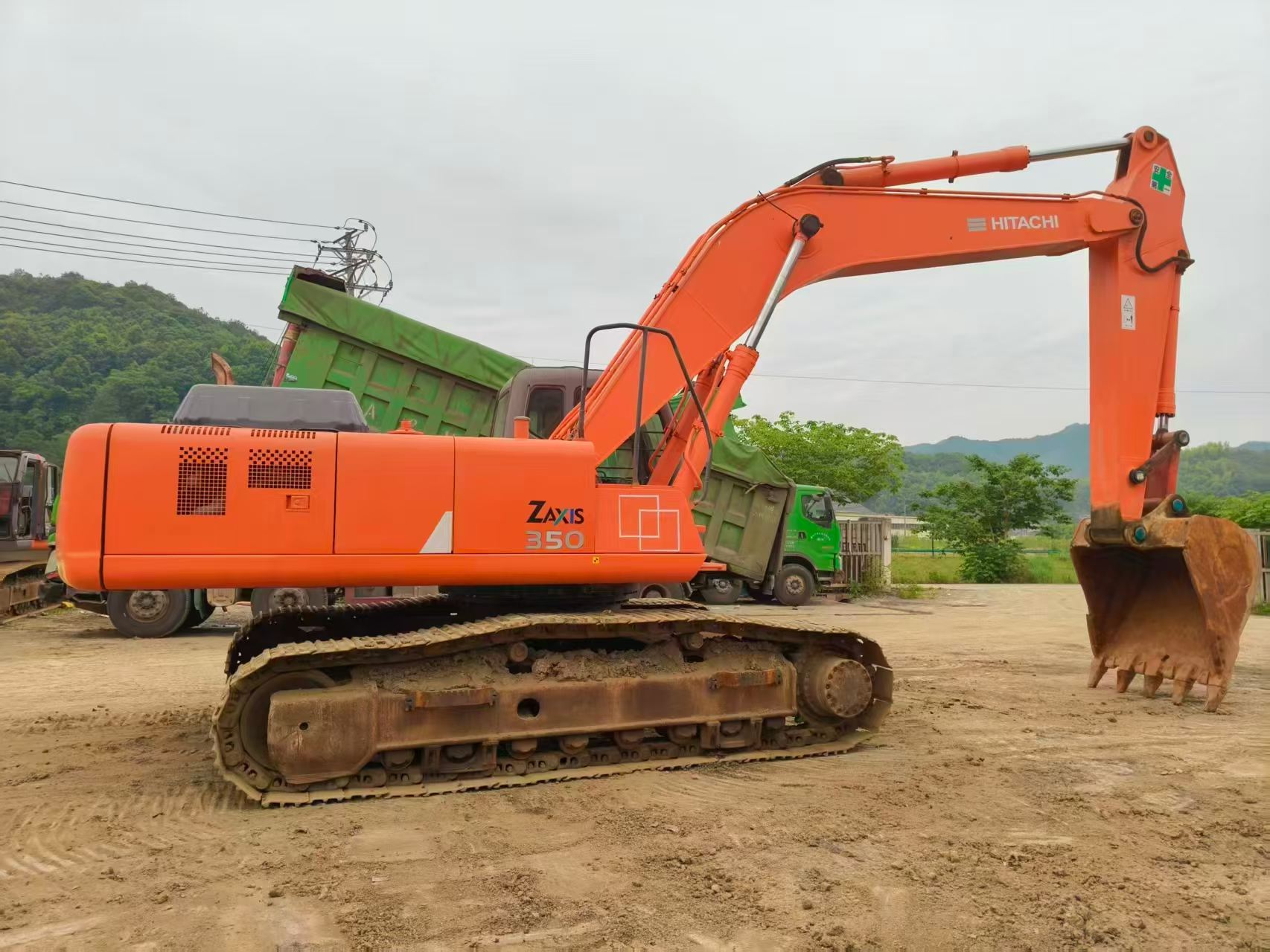 Buy Hitachi ZX330-6 Used Excavator / 3 Buy Hitachi ZX330-6 Used Excavator / 3