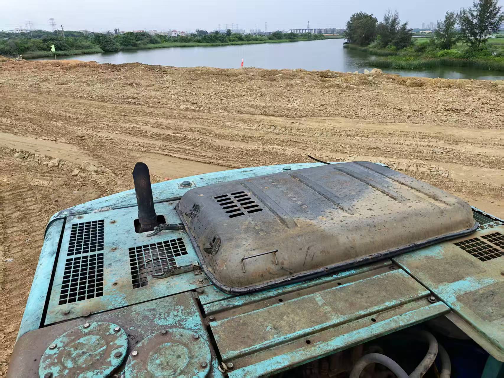 Buy Kobelco SK200-9 Used Excavator / 4 Buy Kobelco SK200-9 Used Excavator / 4