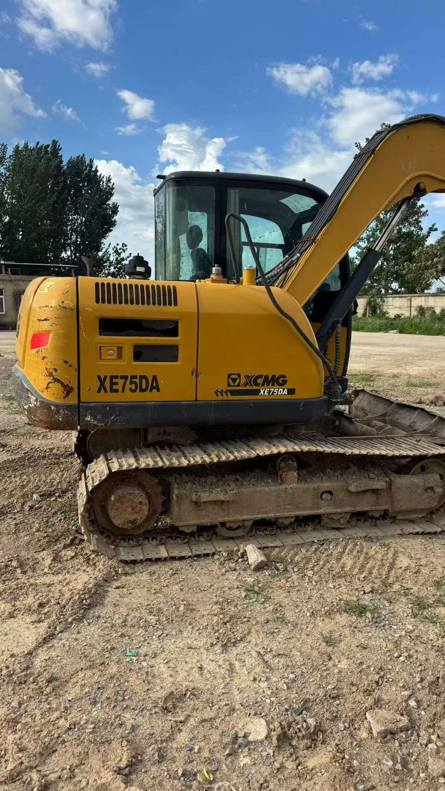 Buy XCMG XE75C Used Excavator / 8