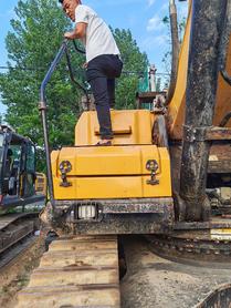 Buy Sany SY550H Used Excavator / 3 Buy Sany SY550H Used Excavator / 3