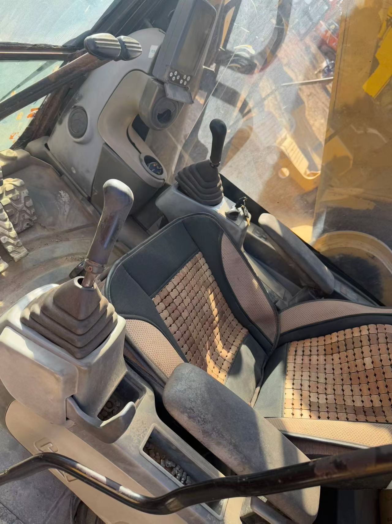 Buy Caterpillar 330B Used Excavator / 5 Buy Caterpillar 330B Used Excavator / 5