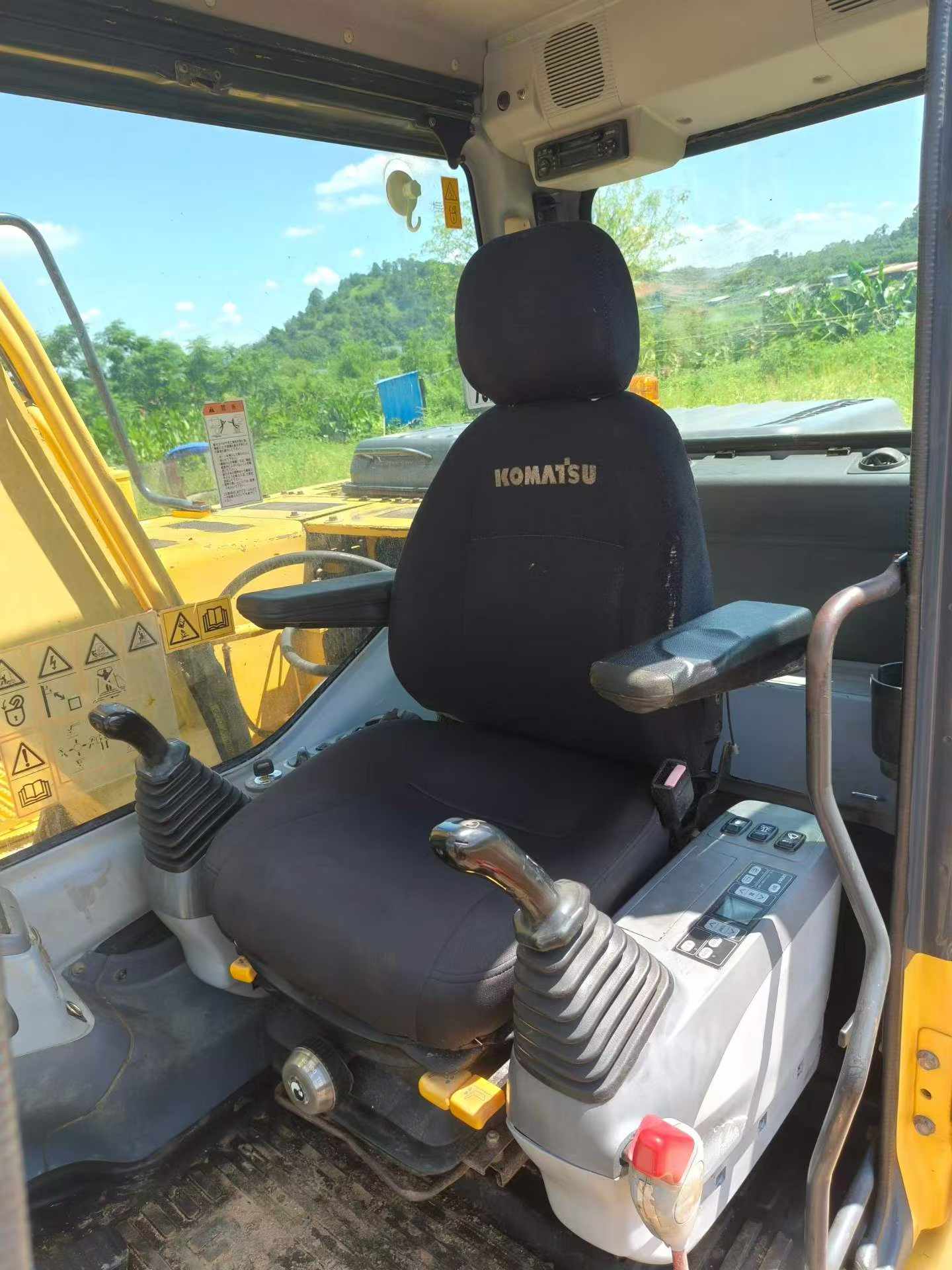Buy Komatsu PC130-7 Used Excavator / 8