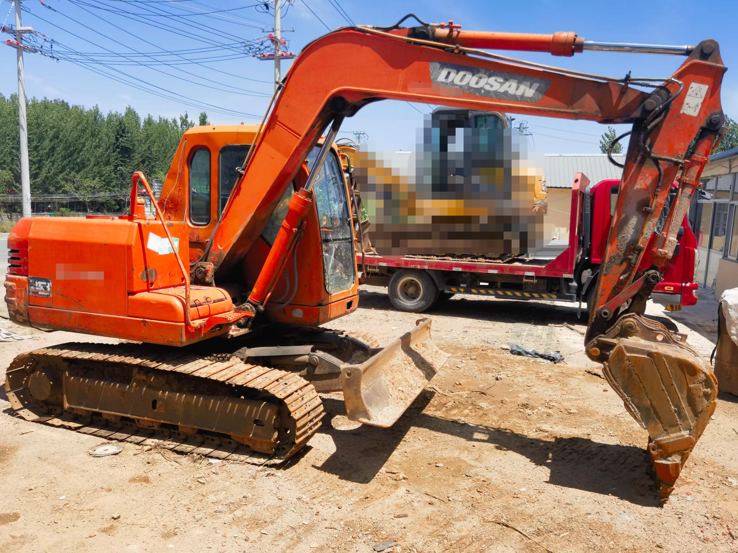 Buy Doosan DH80G Used Excavator / 2 Buy Doosan DH80G Used Excavator / 2