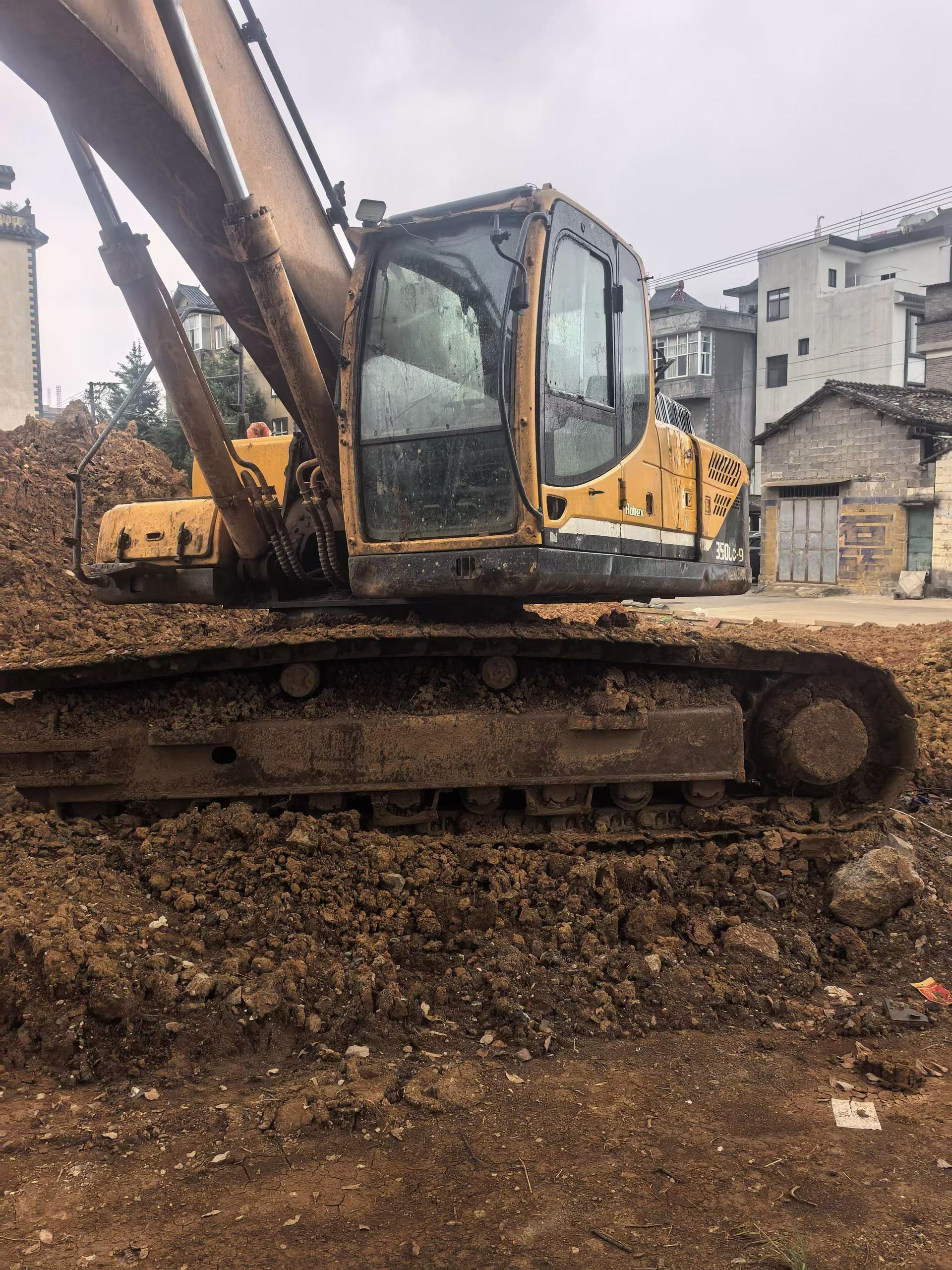 Buy Hyundai R335-7 Used Excavator / 1