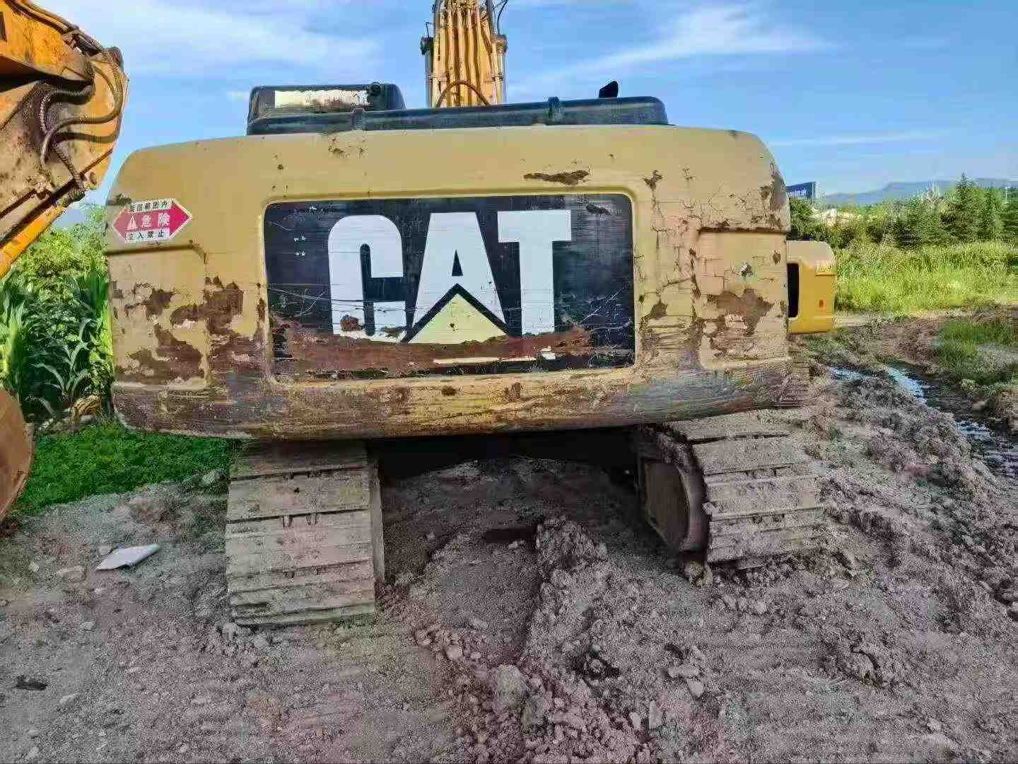 Buy Caterpillar 320D Used Excavator / 1