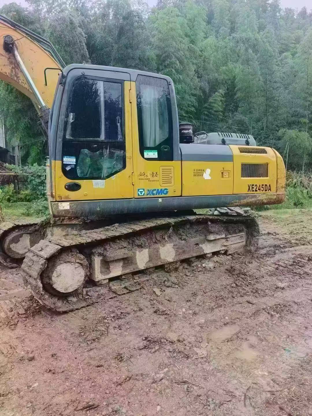 Buy XCMG XE200 Used Excavator / 3 Buy XCMG XE200 Used Excavator / 3