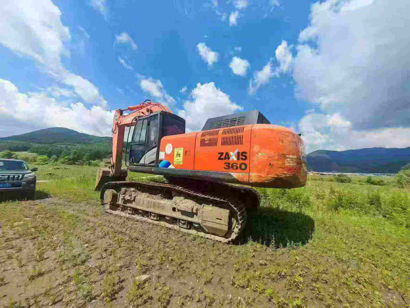 Buy Hitachi ZX330-5A Used Excavator / 1