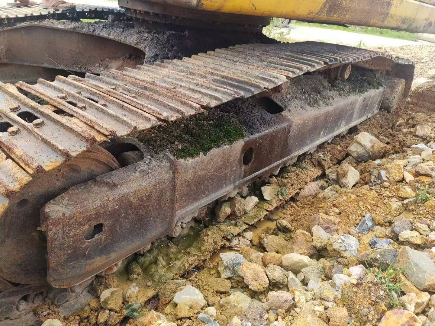 Buy Komatsu PC210-7 Used Excavator / 9 Buy Komatsu PC210-7 Used Excavator / 9