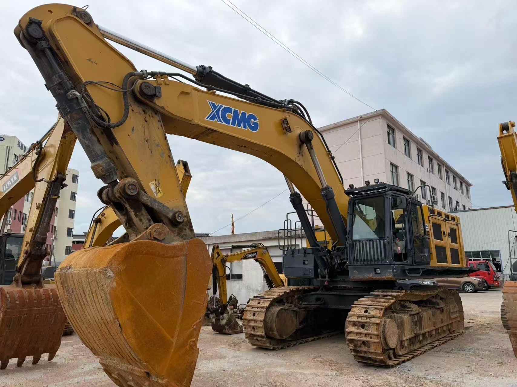 Buy XCMG XE750D Used Excavator / 5 Buy XCMG XE750D Used Excavator / 5