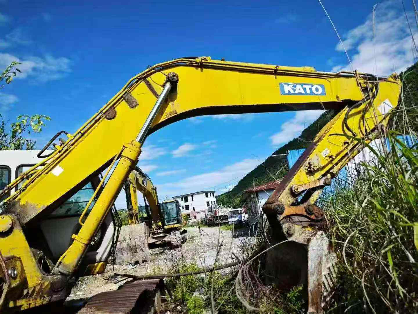 Buy Kato HD1023 Used Excavator / 5
