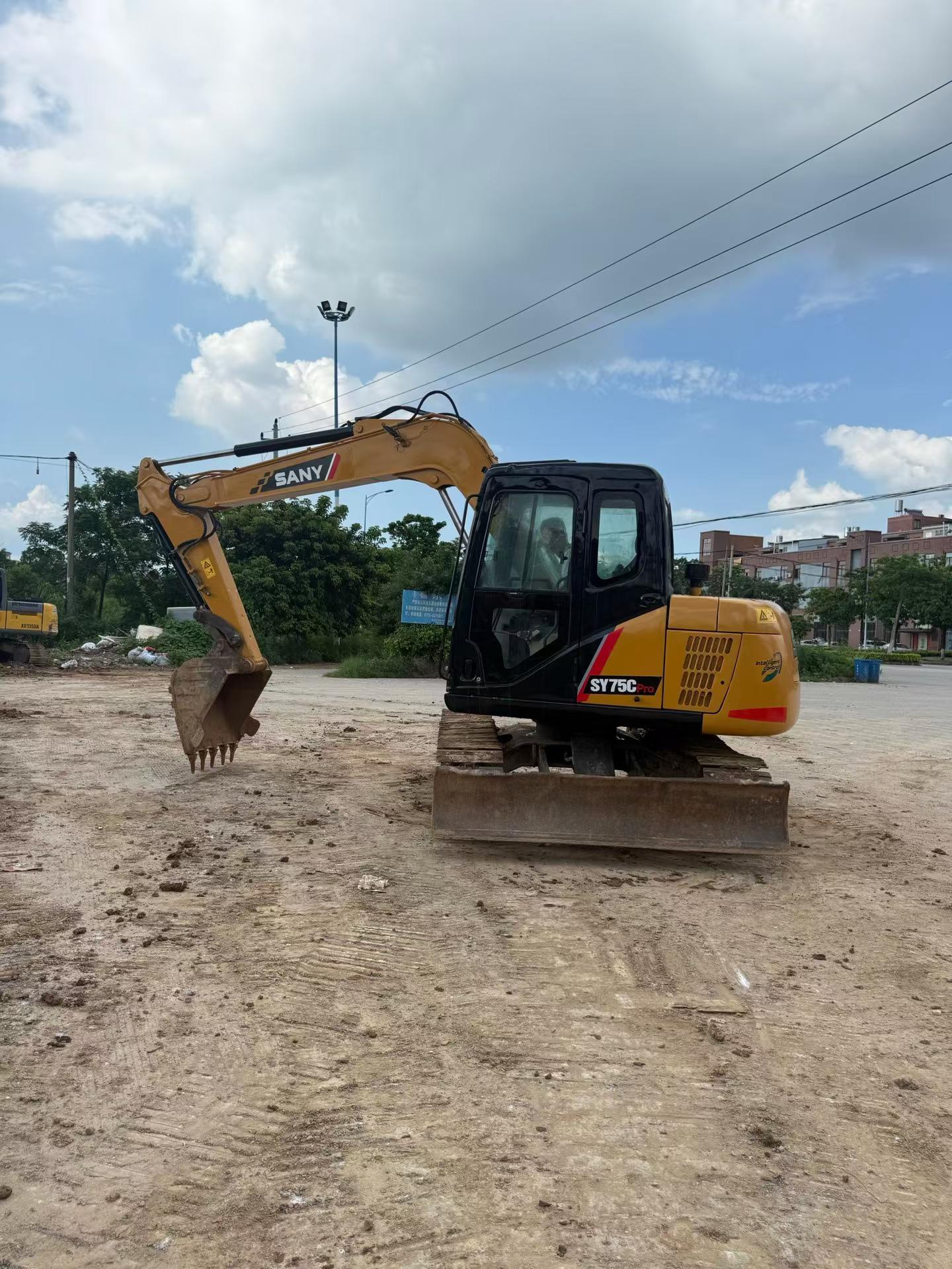 Buy Sany SY75C-8 Used Excavator / 1