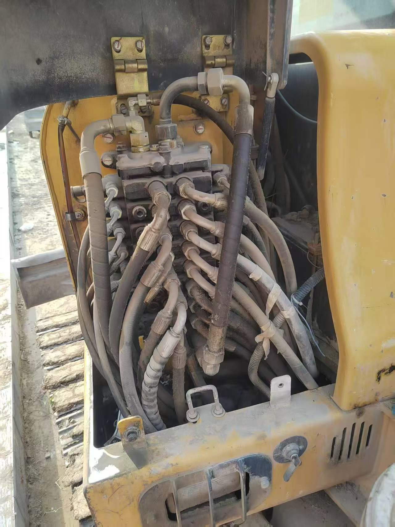 Buy XCMG LW60G Used Excavator / 5 Buy XCMG LW60G Used Excavator / 5