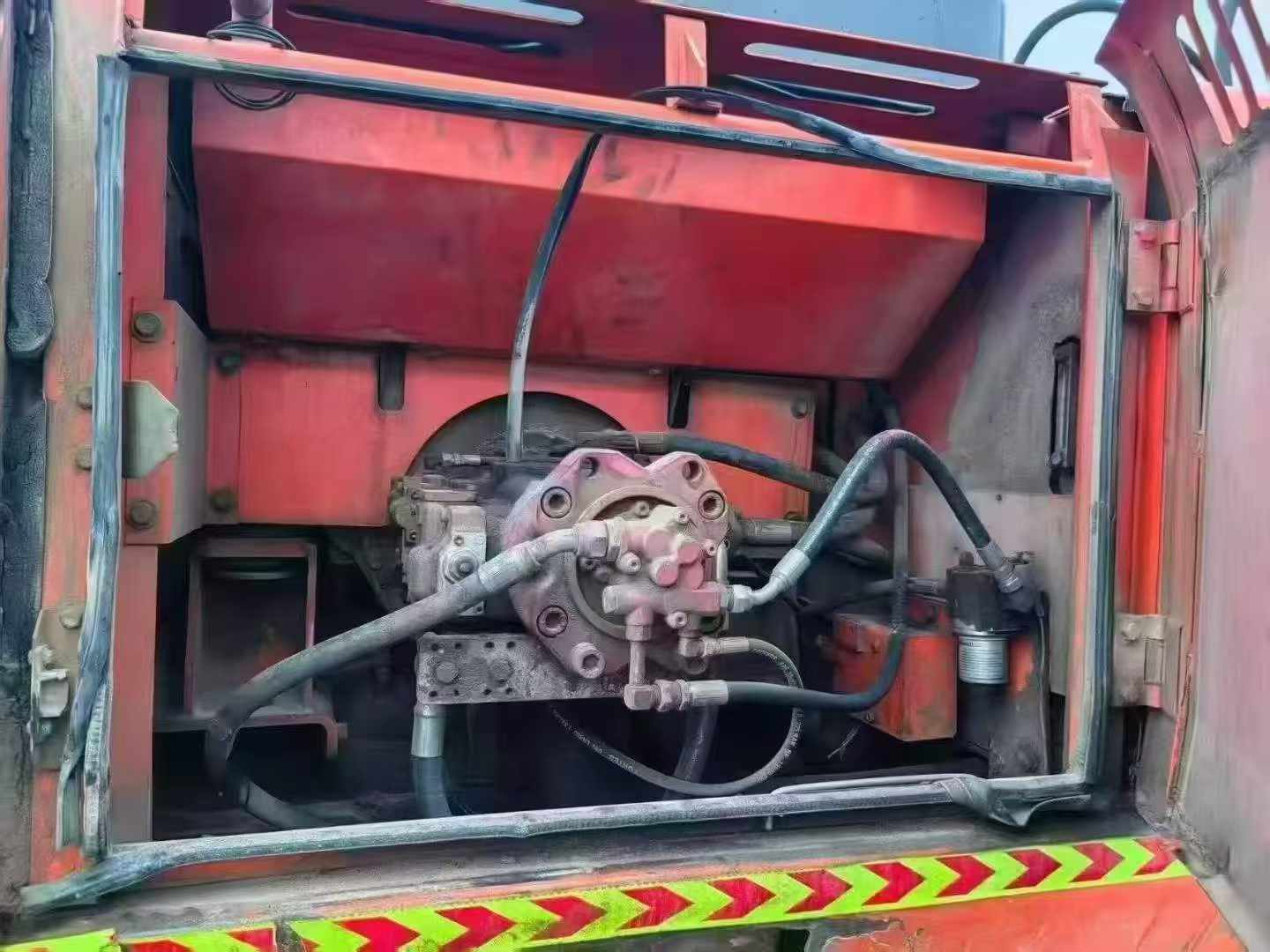 Buy Doosan DH300-7 Used Excavator / 4 Buy Doosan DH300-7 Used Excavator / 4