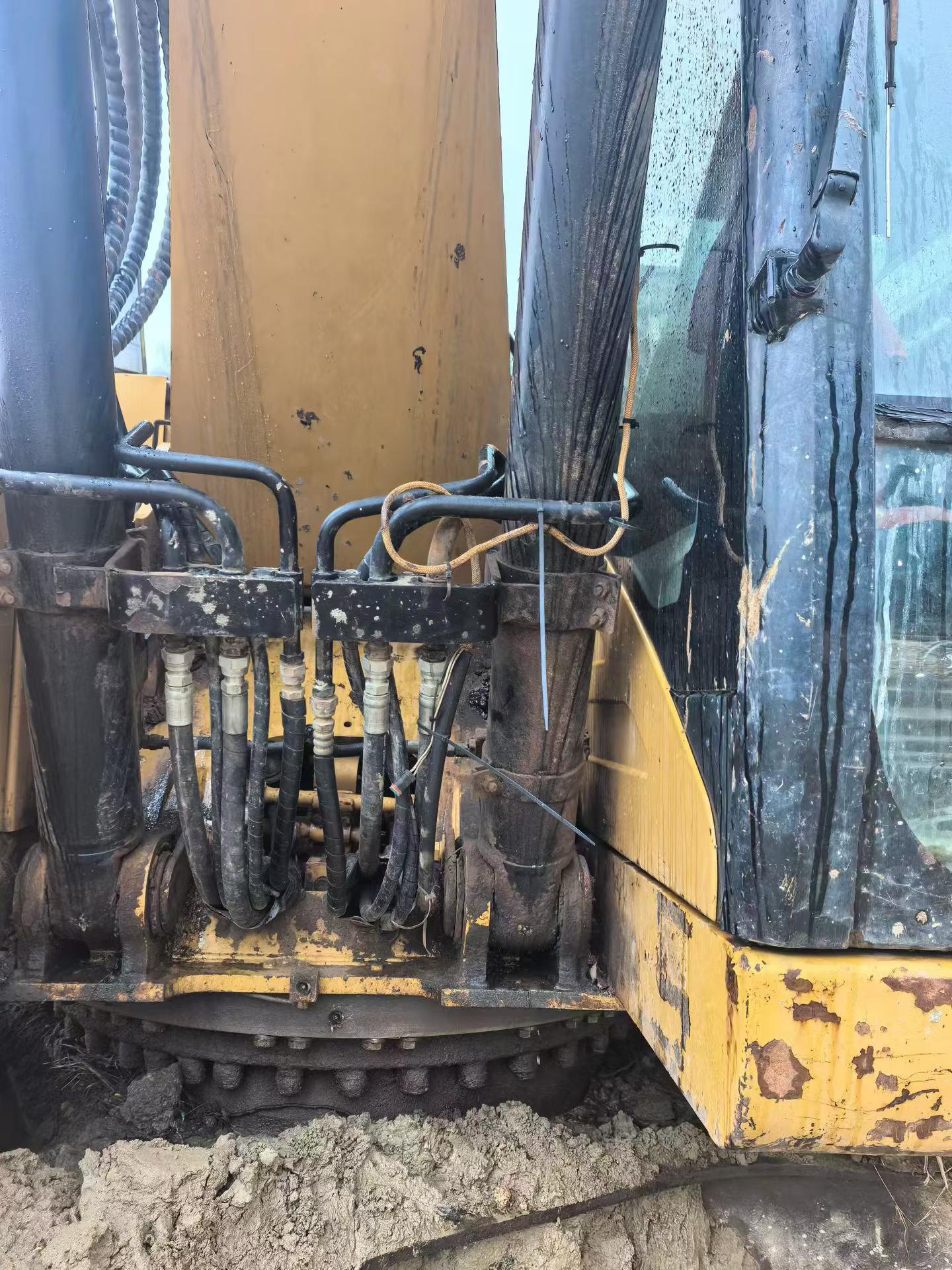 Buy Caterpillar 320DRR Used Excavator / 5