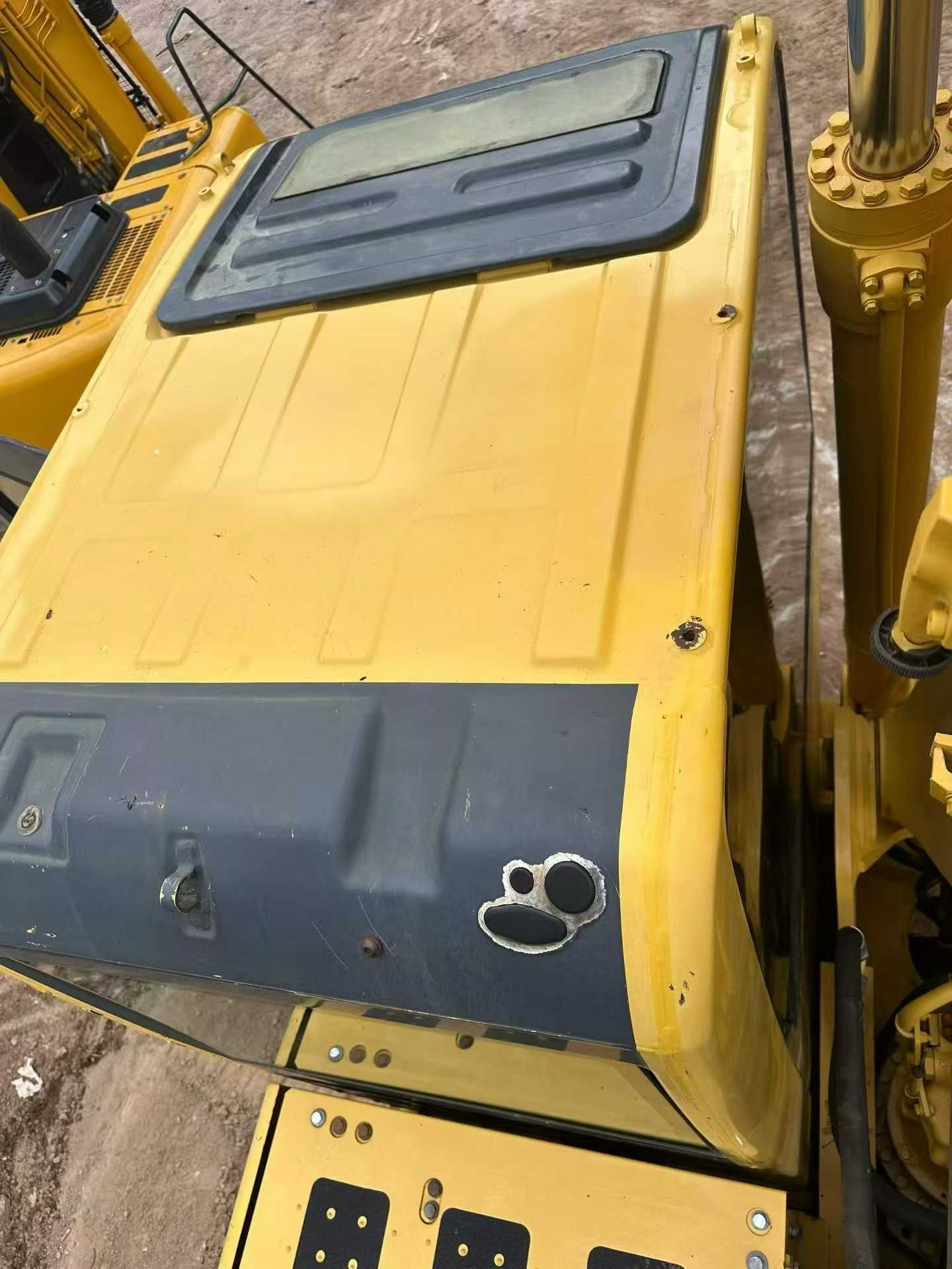Buy Komatsu PC220-8 Used Excavator / 6 Buy Komatsu PC220-8 Used Excavator / 6