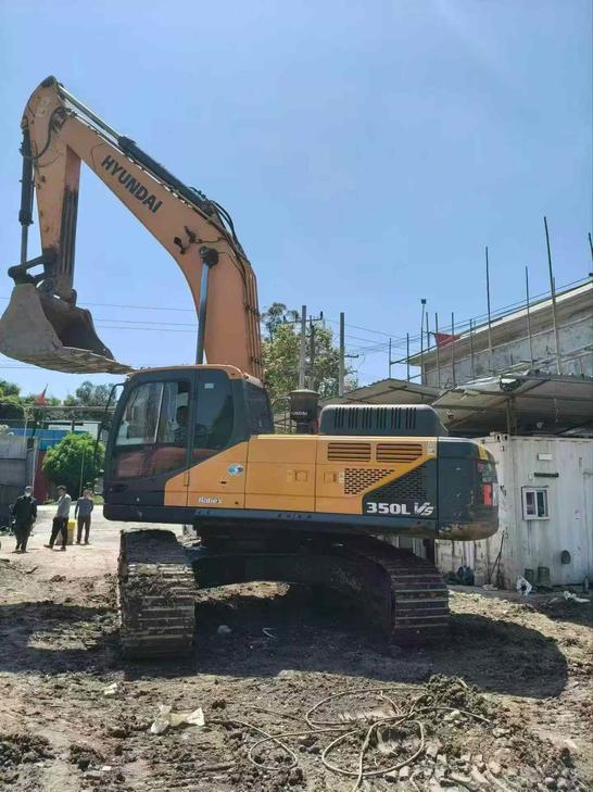 Buy Hyundai R350LVS Used Excavator / 1
