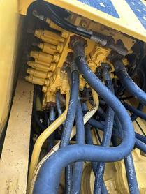 Buy Komatsu PC220-8 Used Excavator / 3 Buy Komatsu PC220-8 Used Excavator / 3