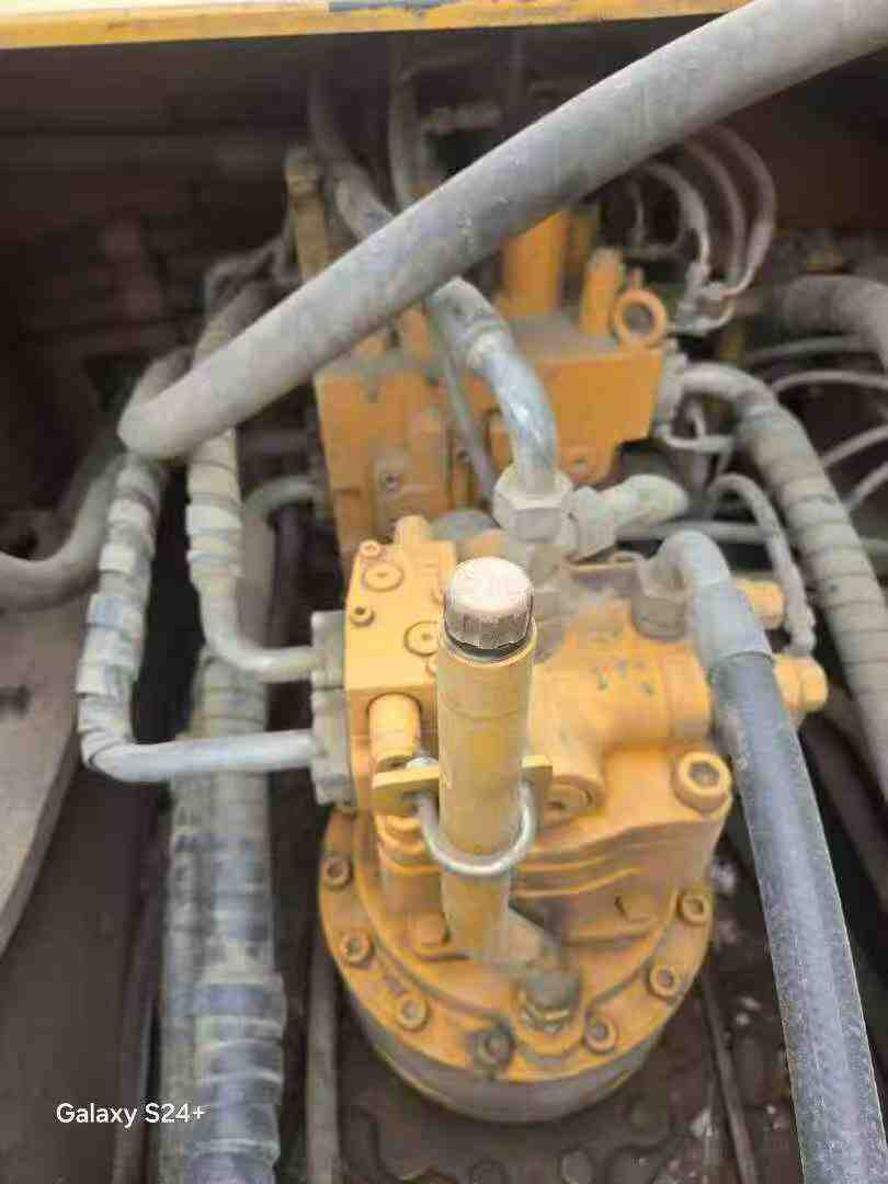 Buy Sany SY245H Used Excavator / 4 Buy Sany SY245H Used Excavator / 4