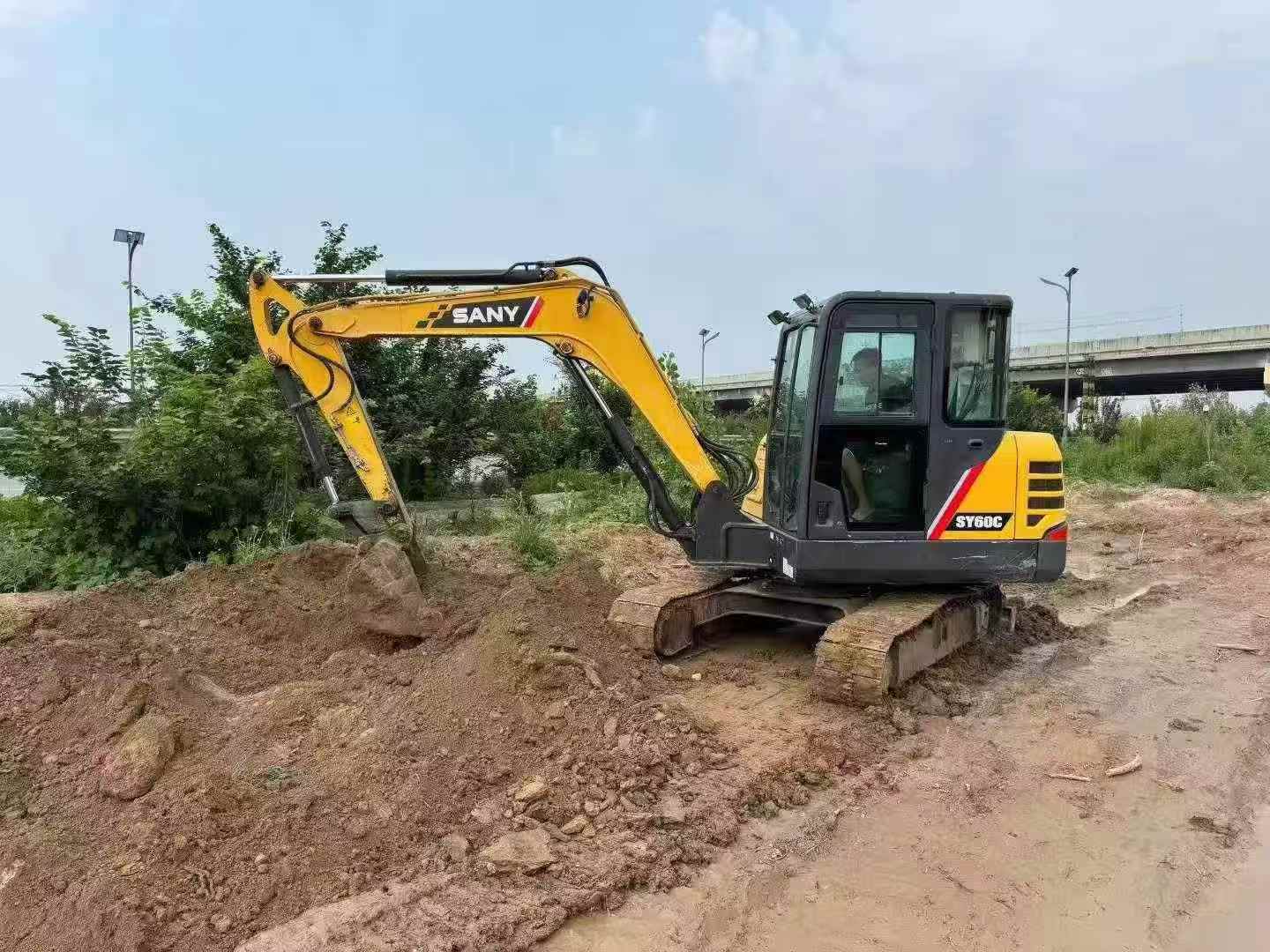 Buy Sany SY60 Used Excavator / 2