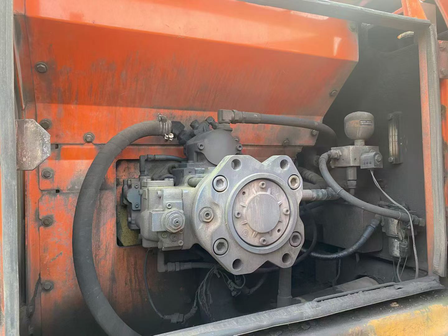 Buy Doosan DH215-7 Used Excavator / 5 Buy Doosan DH215-7 Used Excavator / 5