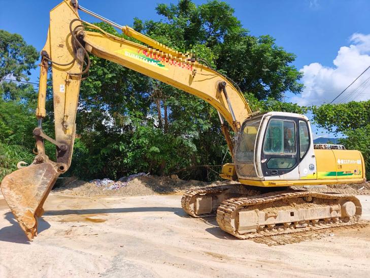 Buy Sumitomo SH200Z3 Used Excavator / 1
