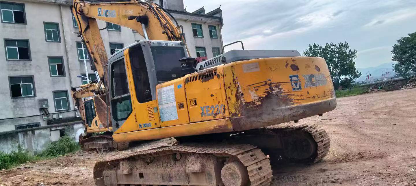 Buy XCMG Used Excavator / 4 Buy XCMG Used Excavator / 4