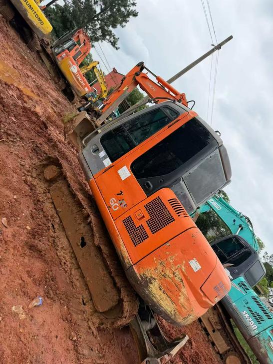 Buy Hitachi ZX60 Used Excavator / 1