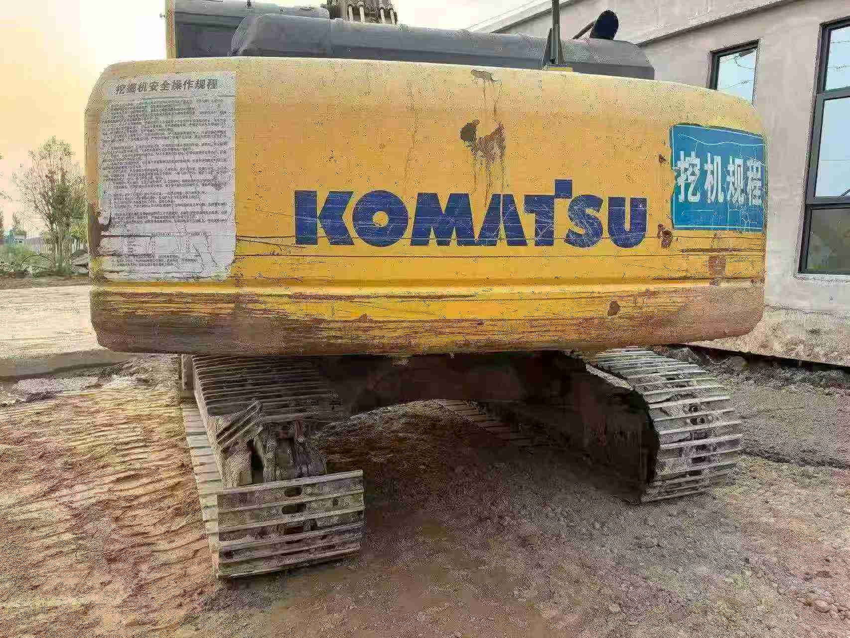 Buy Komatsu PC200 Used Excavator / 6