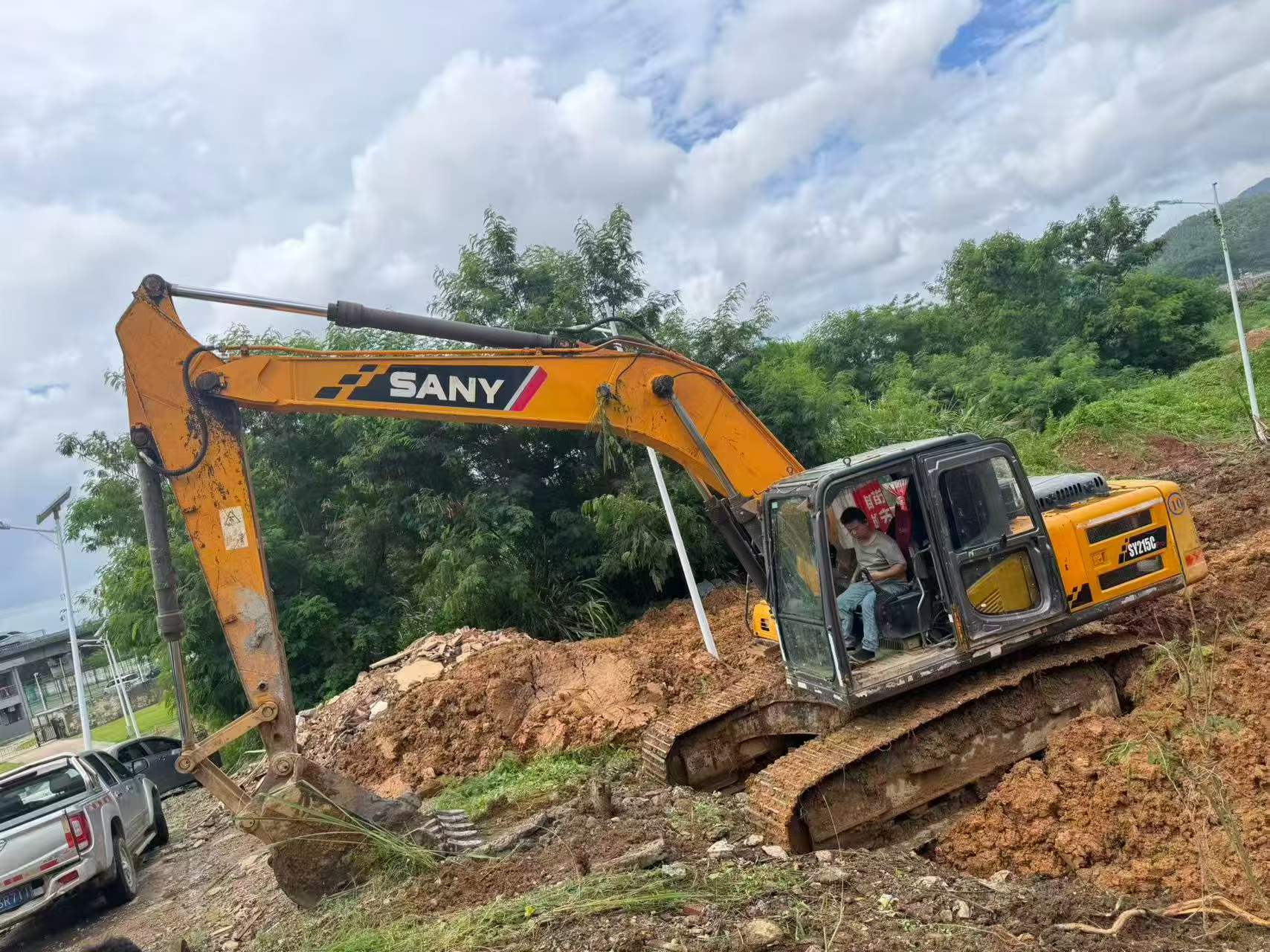 Buy Sany SY215C-8 Used Excavator / 4