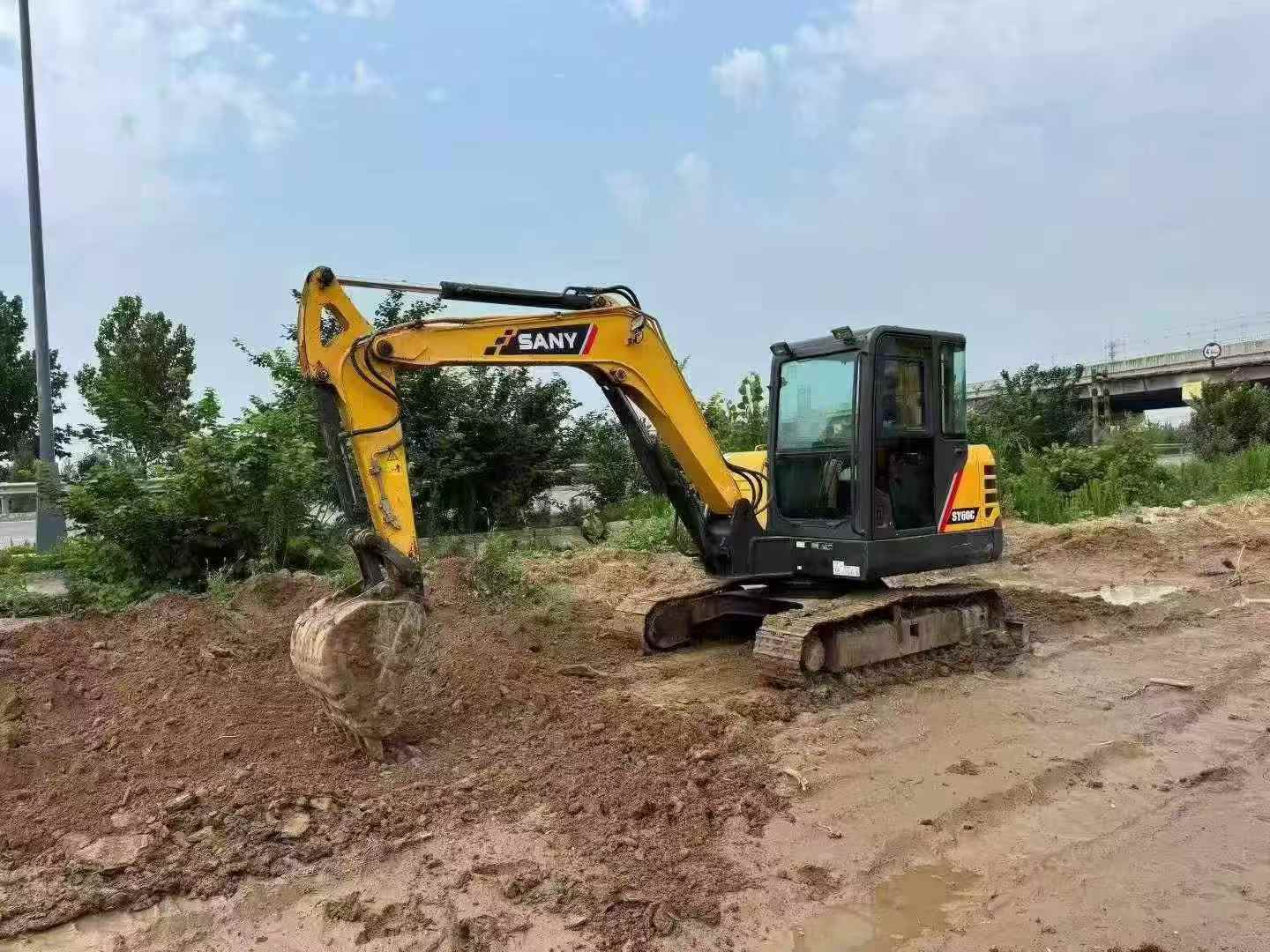 Buy Sany SY60 Used Excavator / 6