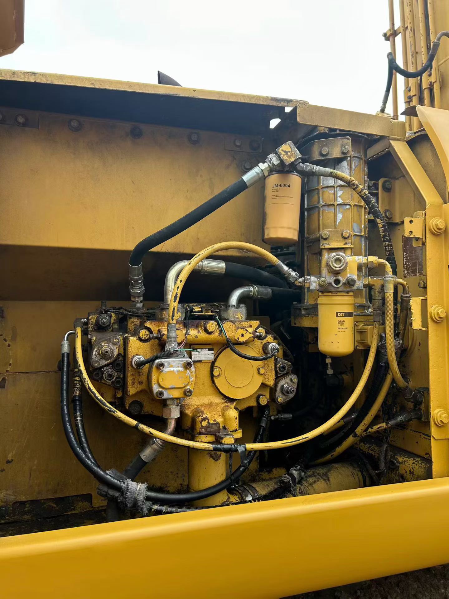 Buy Caterpillar 320C Used Excavator / 3 Buy Caterpillar 320C Used Excavator / 3