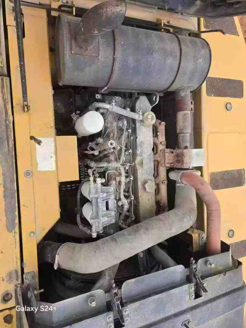 Buy Sany SY245H Used Excavator / 3 Buy Sany SY245H Used Excavator / 3