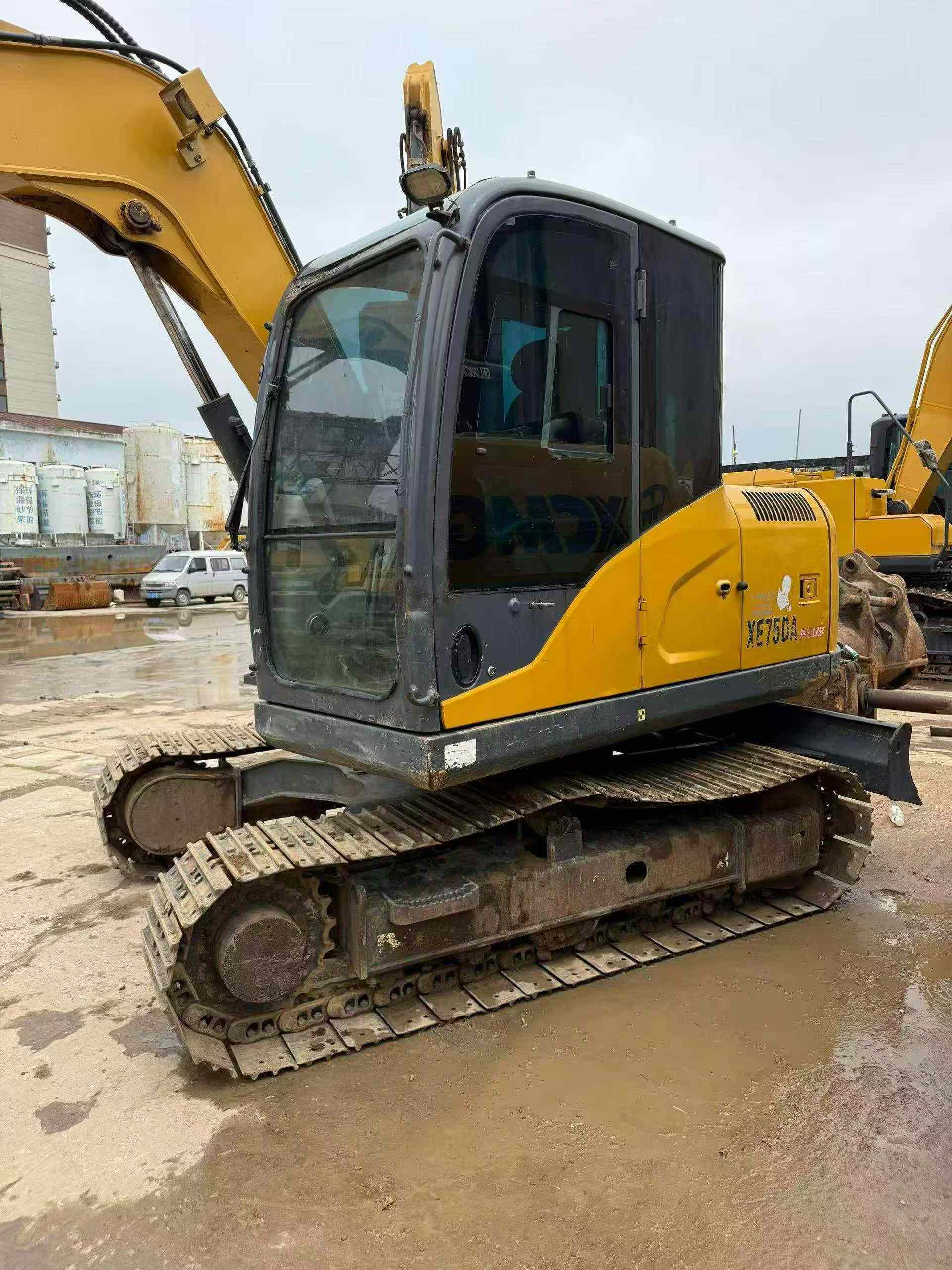 Buy XCMG Used Excavator / 2 Buy XCMG Used Excavator / 2