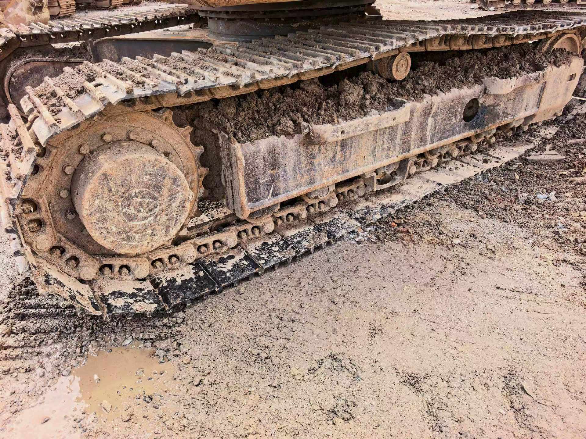 Buy Komatsu PC110-7 Used Excavator / 9 Buy Komatsu PC110-7 Used Excavator / 9