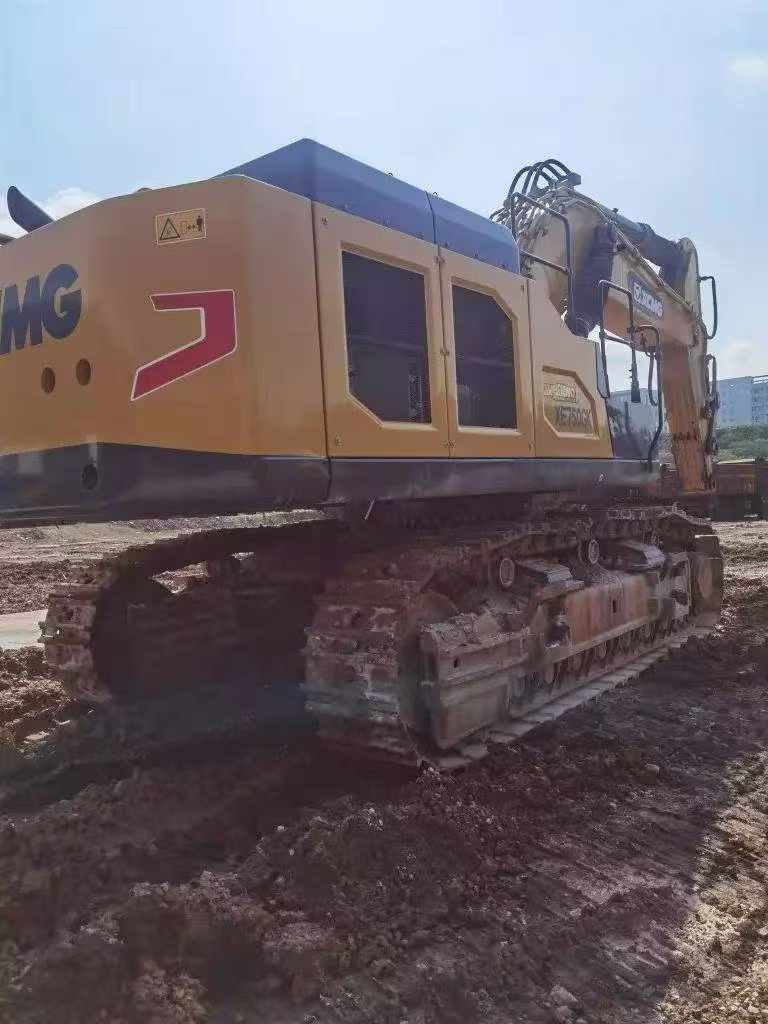 Buy XCMG LW1100KN Used Excavator / 3