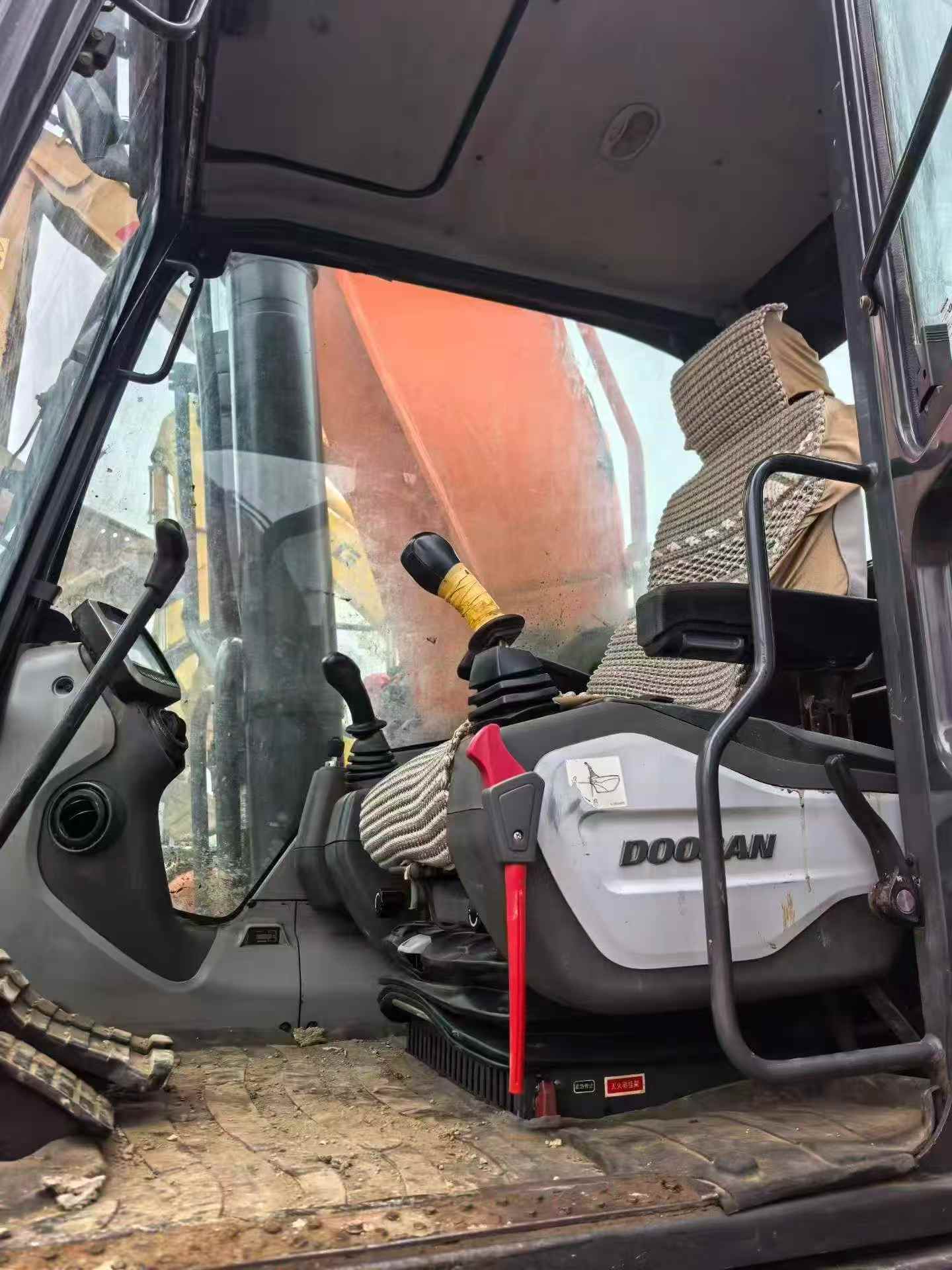 Buy Doosan DH420 Used Excavator / 6 Buy Doosan DH420 Used Excavator / 6