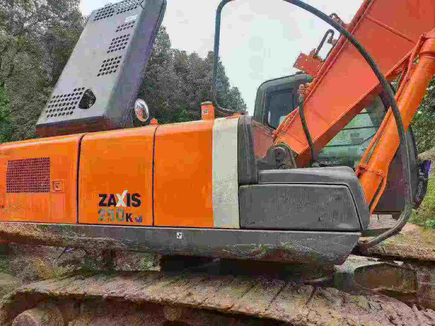 Compre Excavadora Hitachi ZX250K-3G Usada / 3