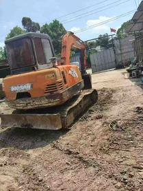 Buy Doosan DH55 Used Excavator / 2 Buy Doosan DH55 Used Excavator / 2