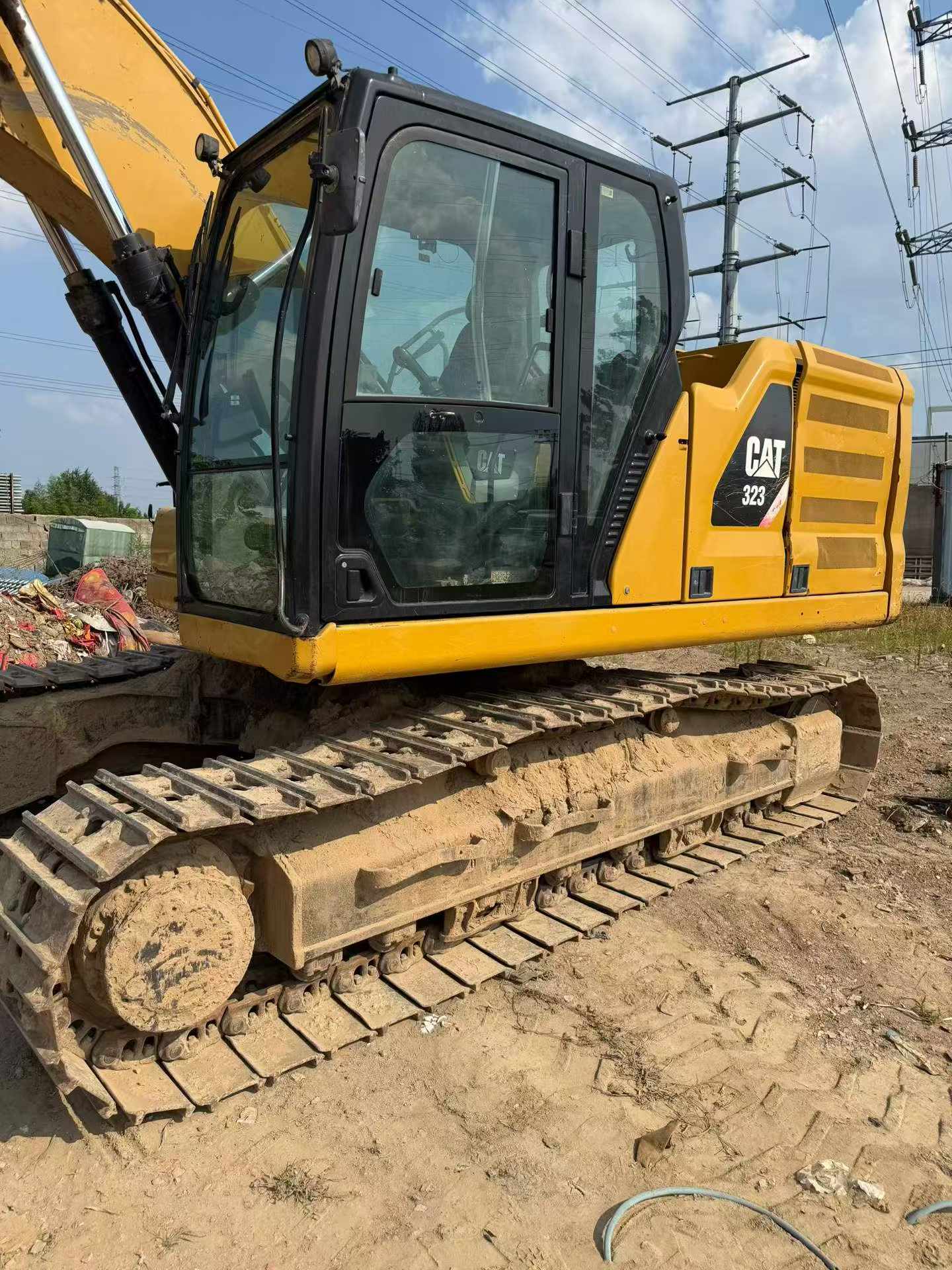 Buy Caterpillar 323 Used Excavator / 2 Buy Caterpillar 323 Used Excavator / 2