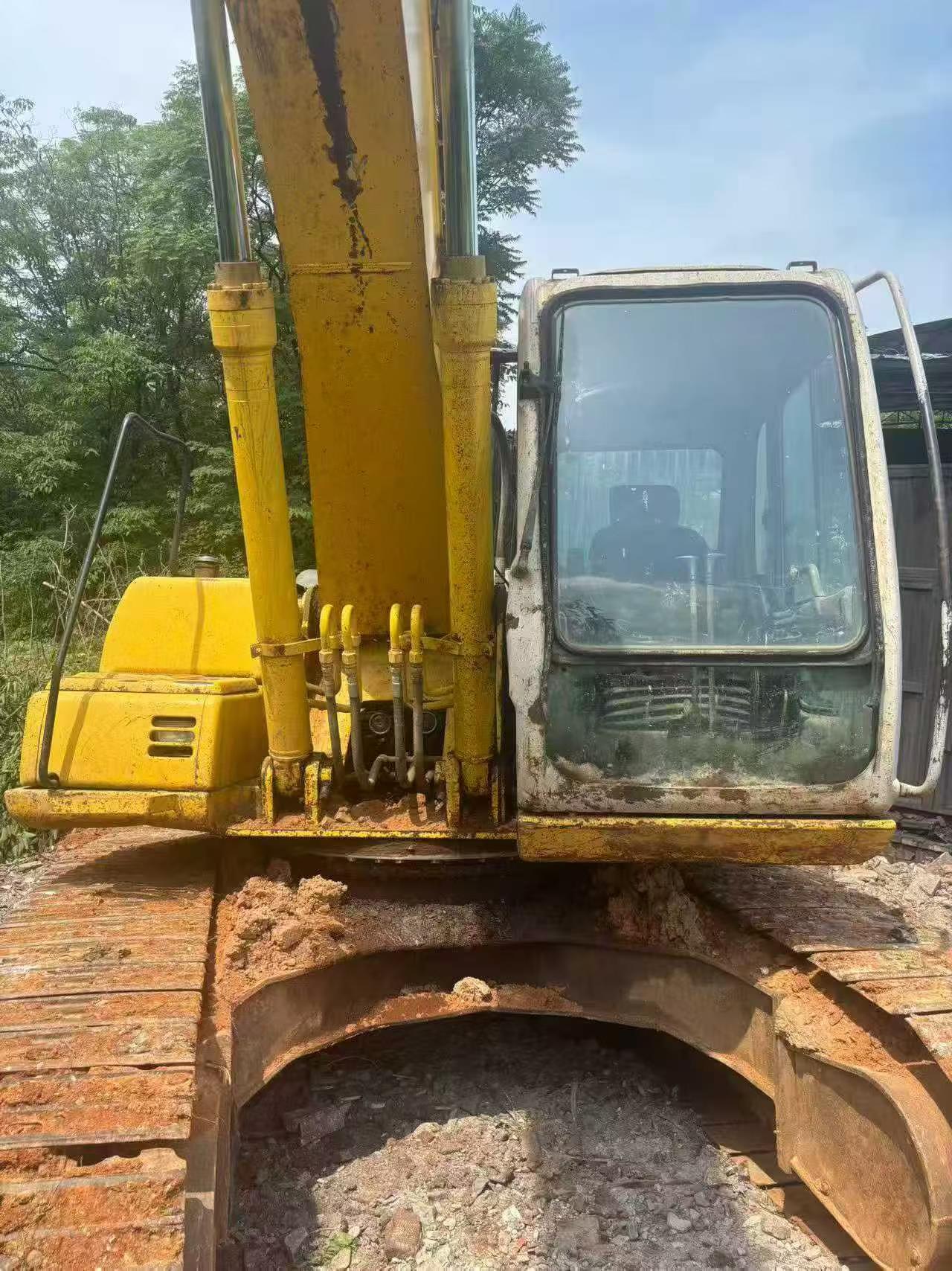 Buy Sumitomo SH200A3 Used Excavator / 4