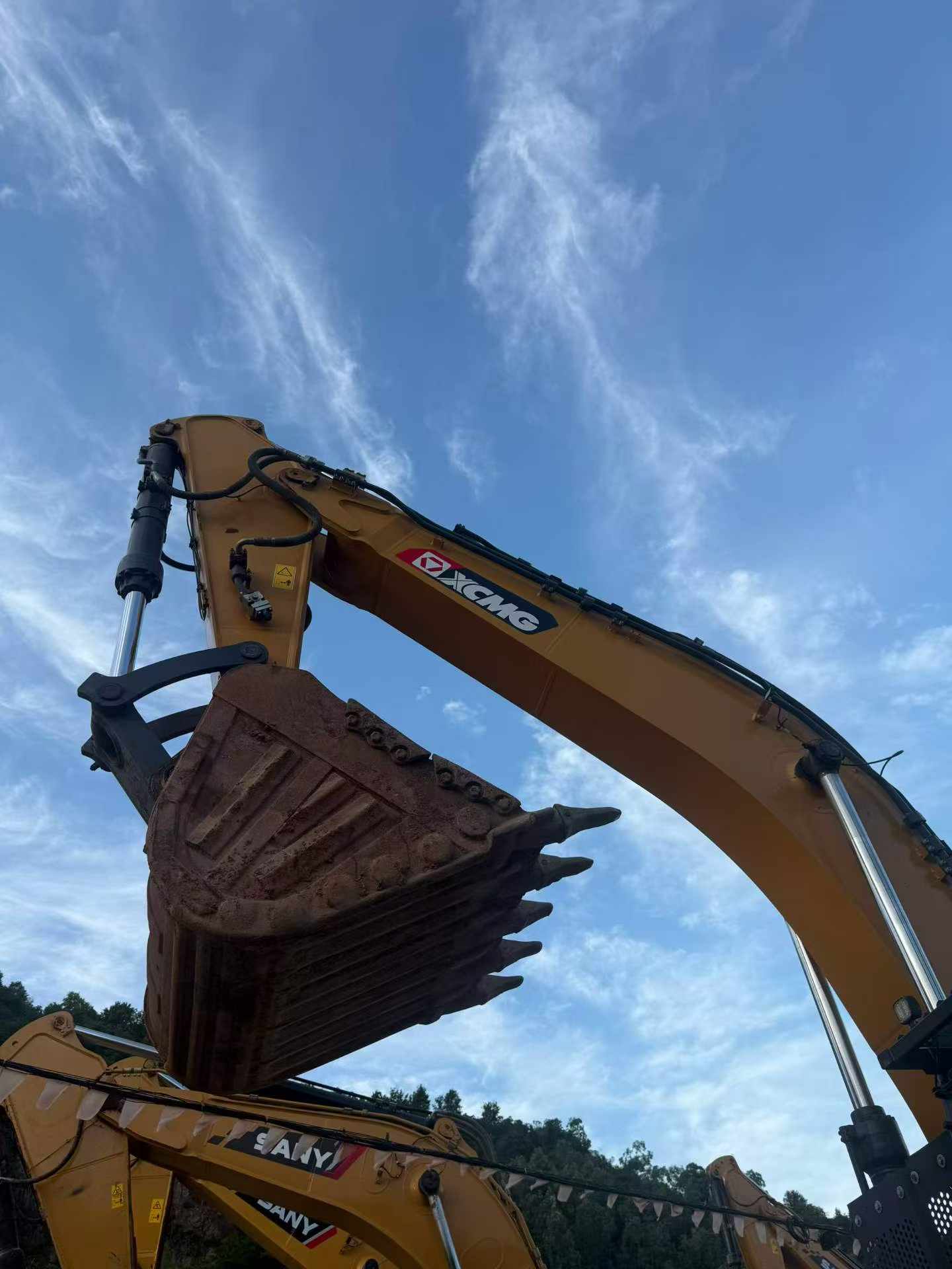 Buy XCMG LW600E Used Loader / 2 Buy XCMG LW600E Used Loader / 2