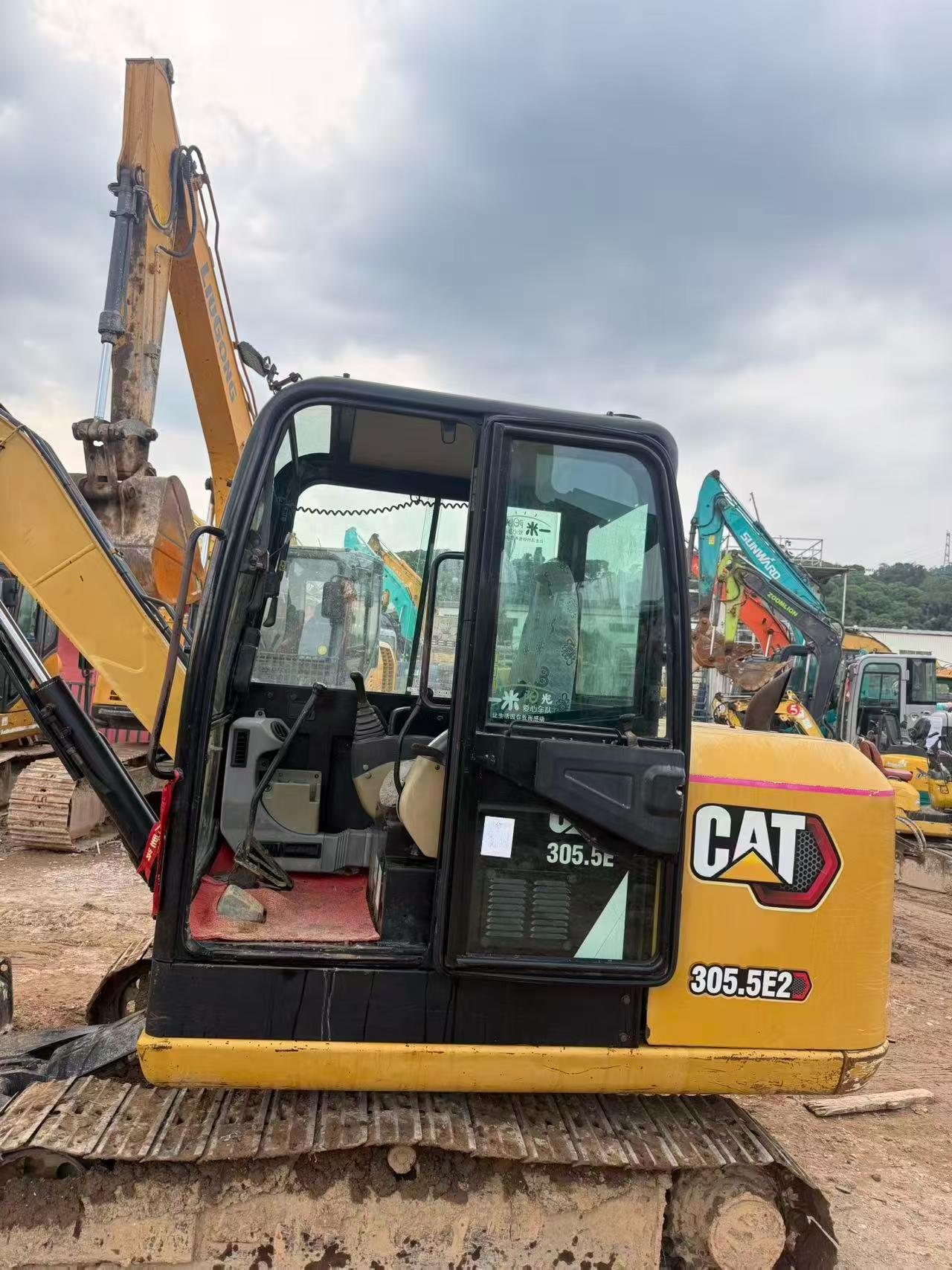 Buy Caterpillar 305.5 Used Excavator / 3 Buy Caterpillar 305.5 Used Excavator / 3