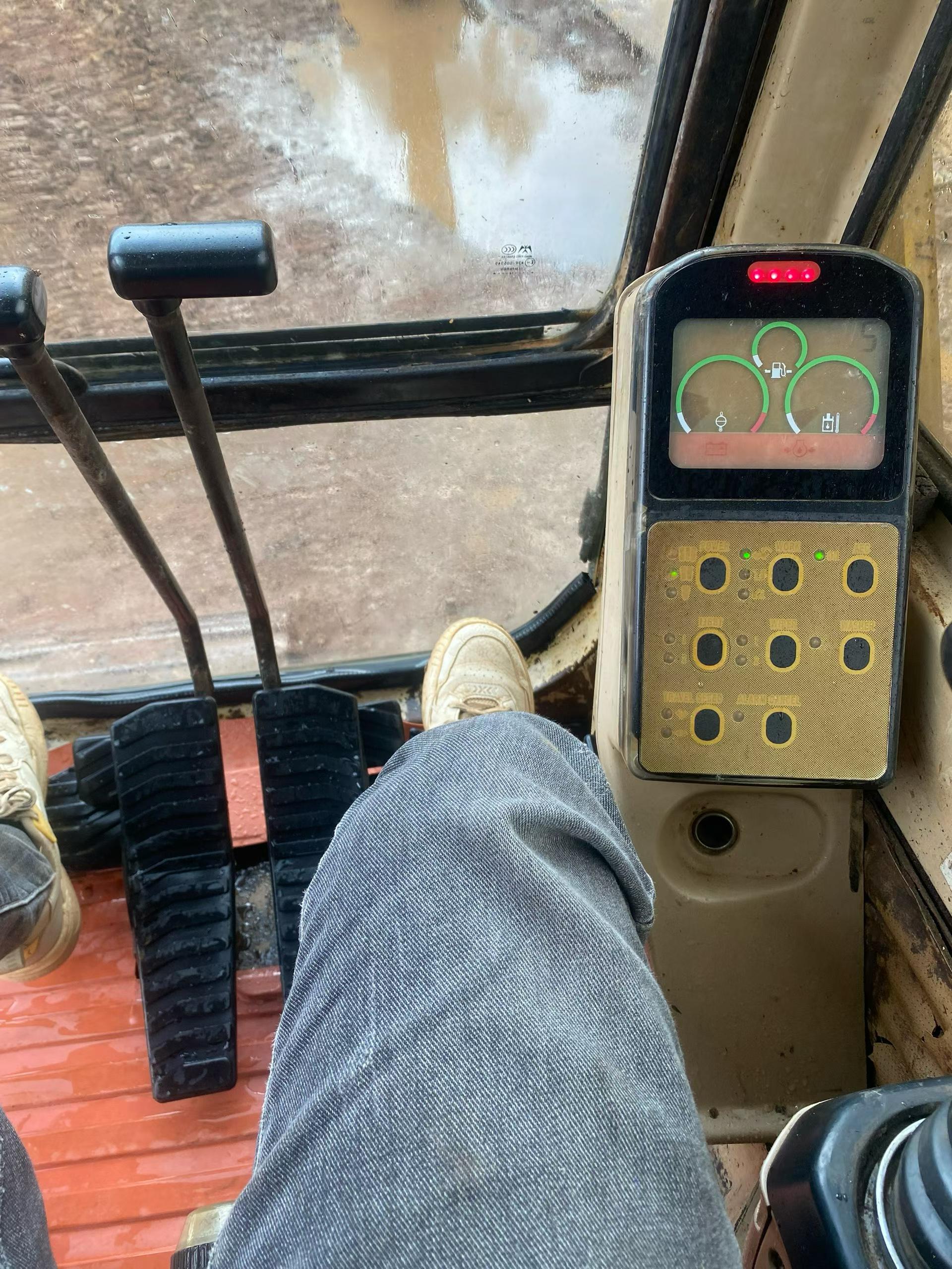 Buy Caterpillar 312 Used Excavator / 9 Buy Caterpillar 312 Used Excavator / 9