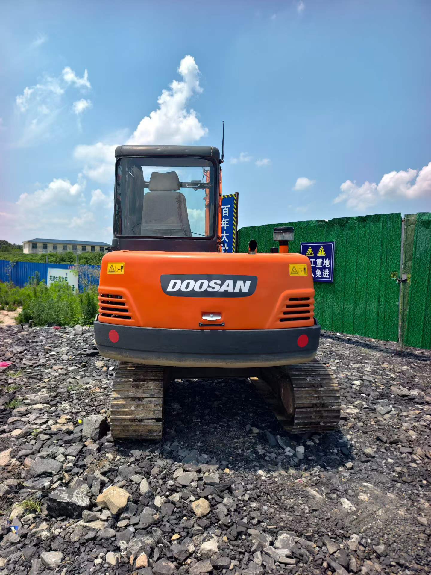 شراء حفارة Doosan DH55-7 مستعملة / 9