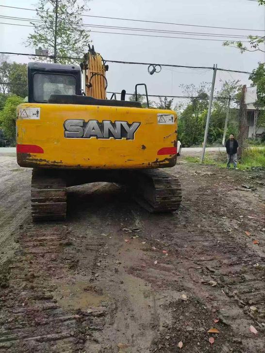 Buy Sany SY135 Used Excavator / 1