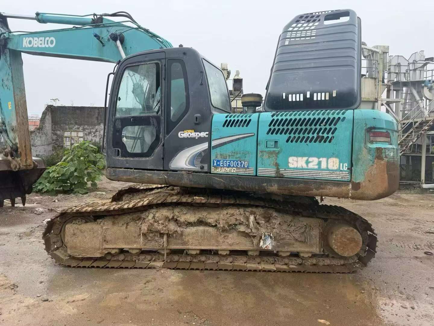 Buy Kobelco SK210 Used Excavator / 1
