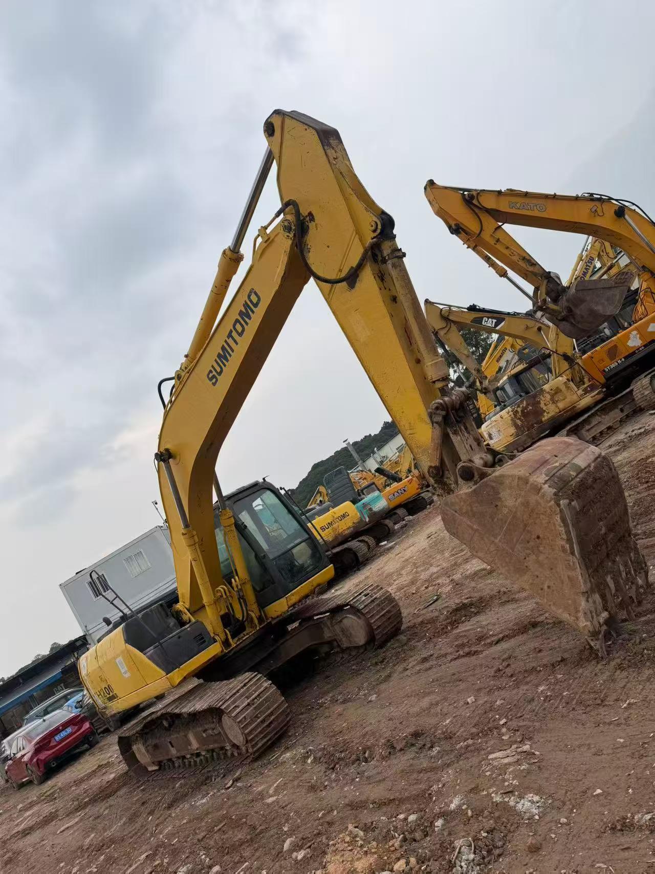 Buy Sumitomo SH200A5 Used Excavator / 2 Buy Sumitomo SH200A5 Used Excavator / 2