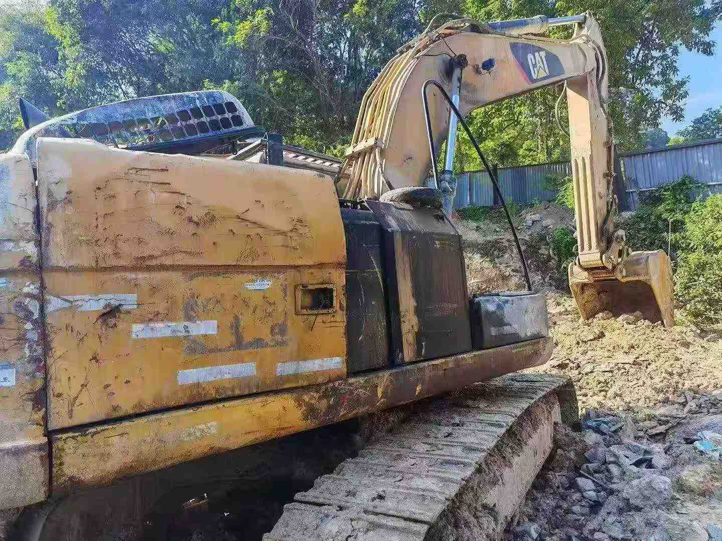 Buy Caterpillar 320A Used Excavator / 3