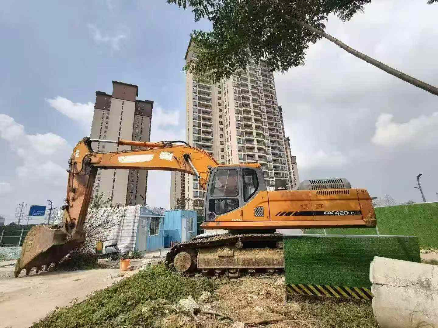 Buy Doosan DX380 Used Excavator / 2 Buy Doosan DX380 Used Excavator / 2