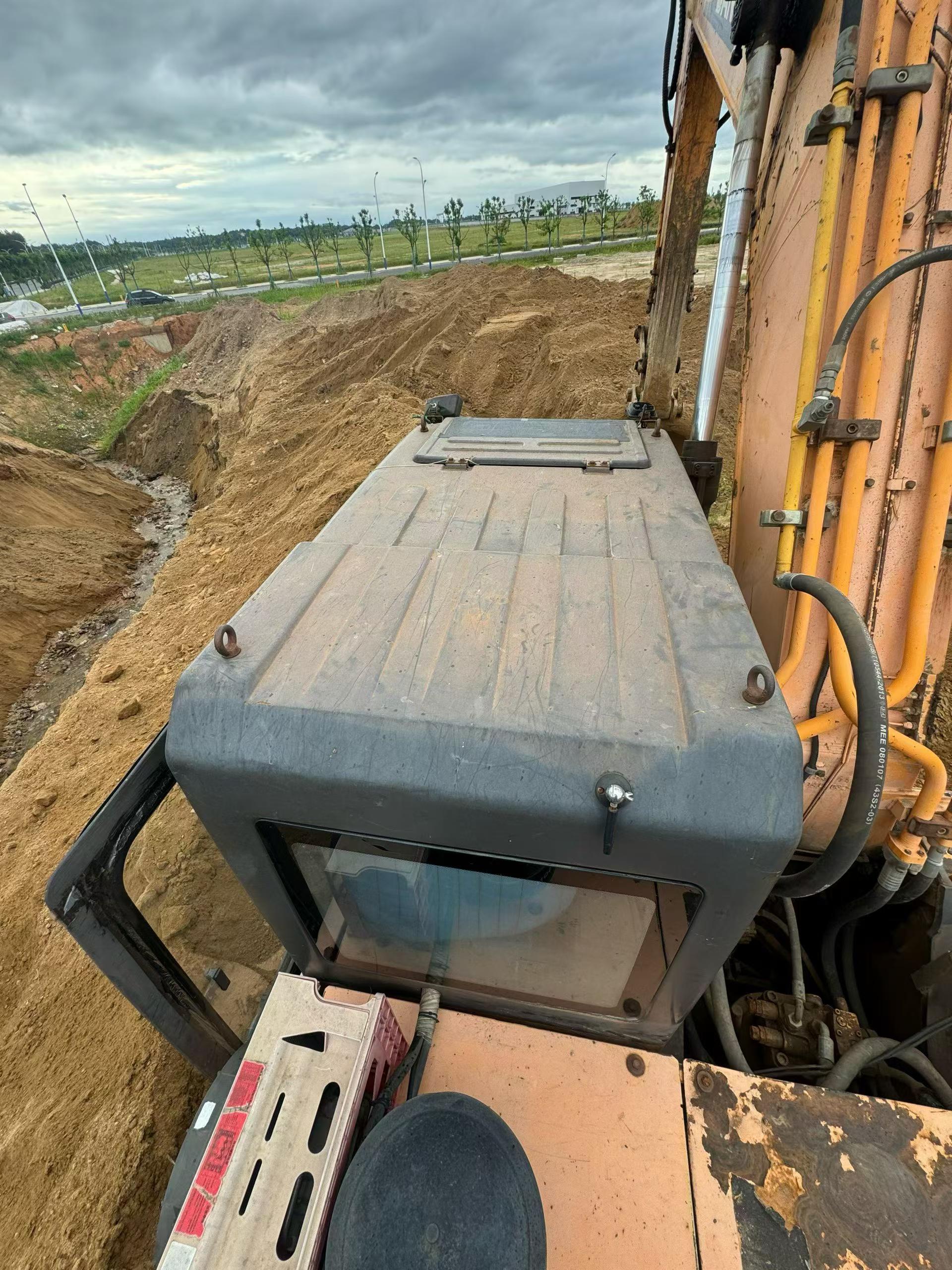 Buy Sany SY215C Used Excavator / 9 Buy Sany SY215C Used Excavator / 9